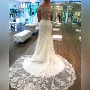 Essence of Australia Wedding Gown